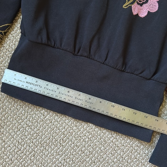 Anthropologie Floral Embroidered Sweatshirt Top Black Pink Flowers XS - Picture 10 of 12